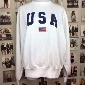 Brandy Melville USA crew neck